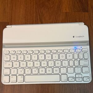 Logitech White Tablet Keyboard